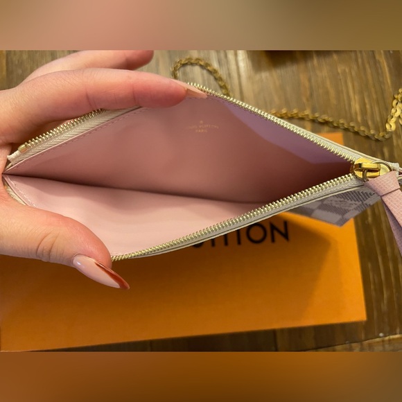 Félicie Pochette - Picture 5 of 11